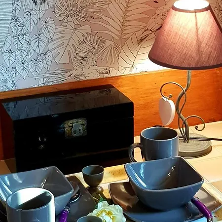 瓦伦里恩度假屋 *